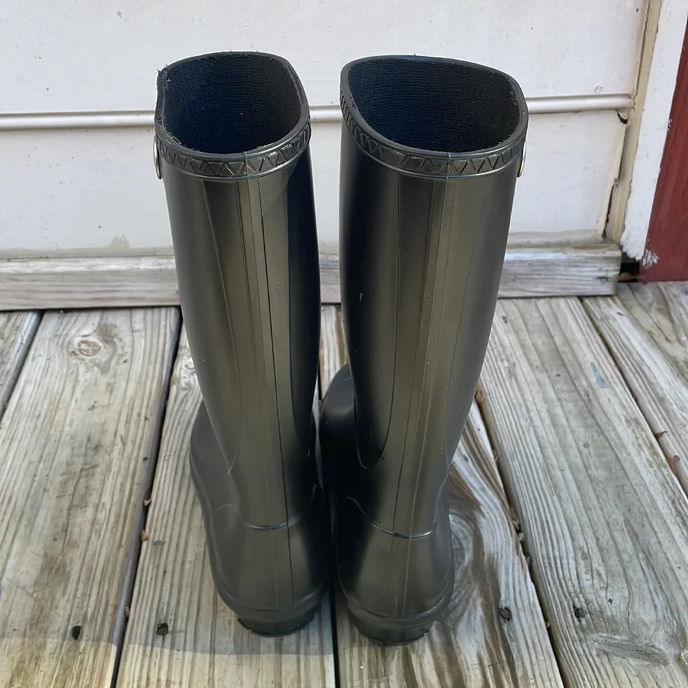 EUC UGG Shelby Waterproof Rubber Rain Boots Black Women's US 10 EU 41